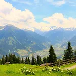 Susis Alpen Бадгаштейн